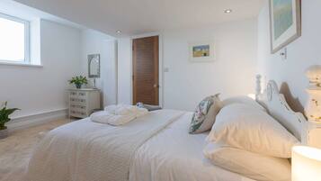 Apartment (1 Bedroom) | 1 Schlafzimmer, Bügeleisen/Bügelbrett, kostenloses WLAN, Bettwäsche