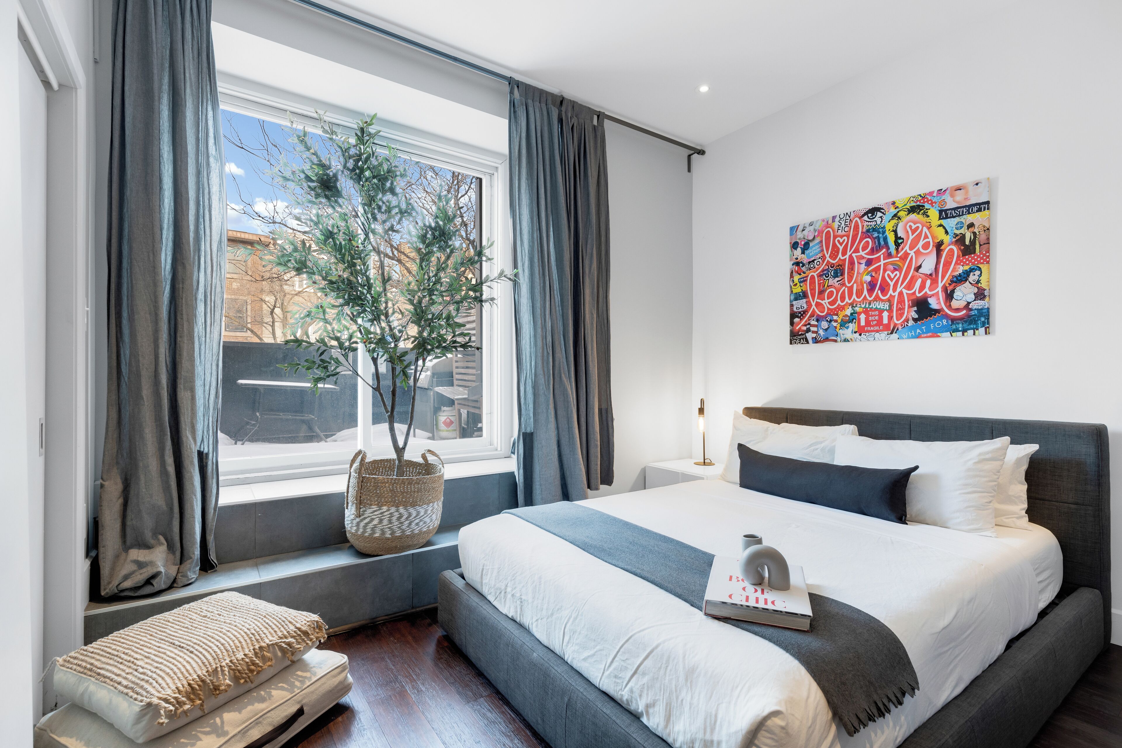 1 bedroom, premium bedding, down comforters, memory foam beds