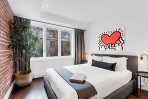 1 bedroom, premium bedding, down duvets, memory-foam beds - Liv MTL - Soho (Montreal)
