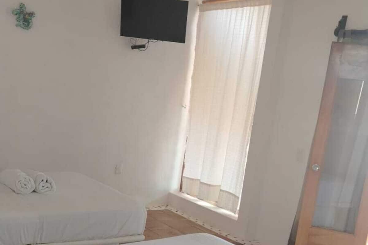 家庭房 | 特色装修、特色家居、办公桌、笔记本电脑工作区