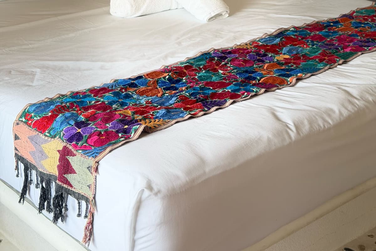 Standard Room | WiFi (free), bed sheets