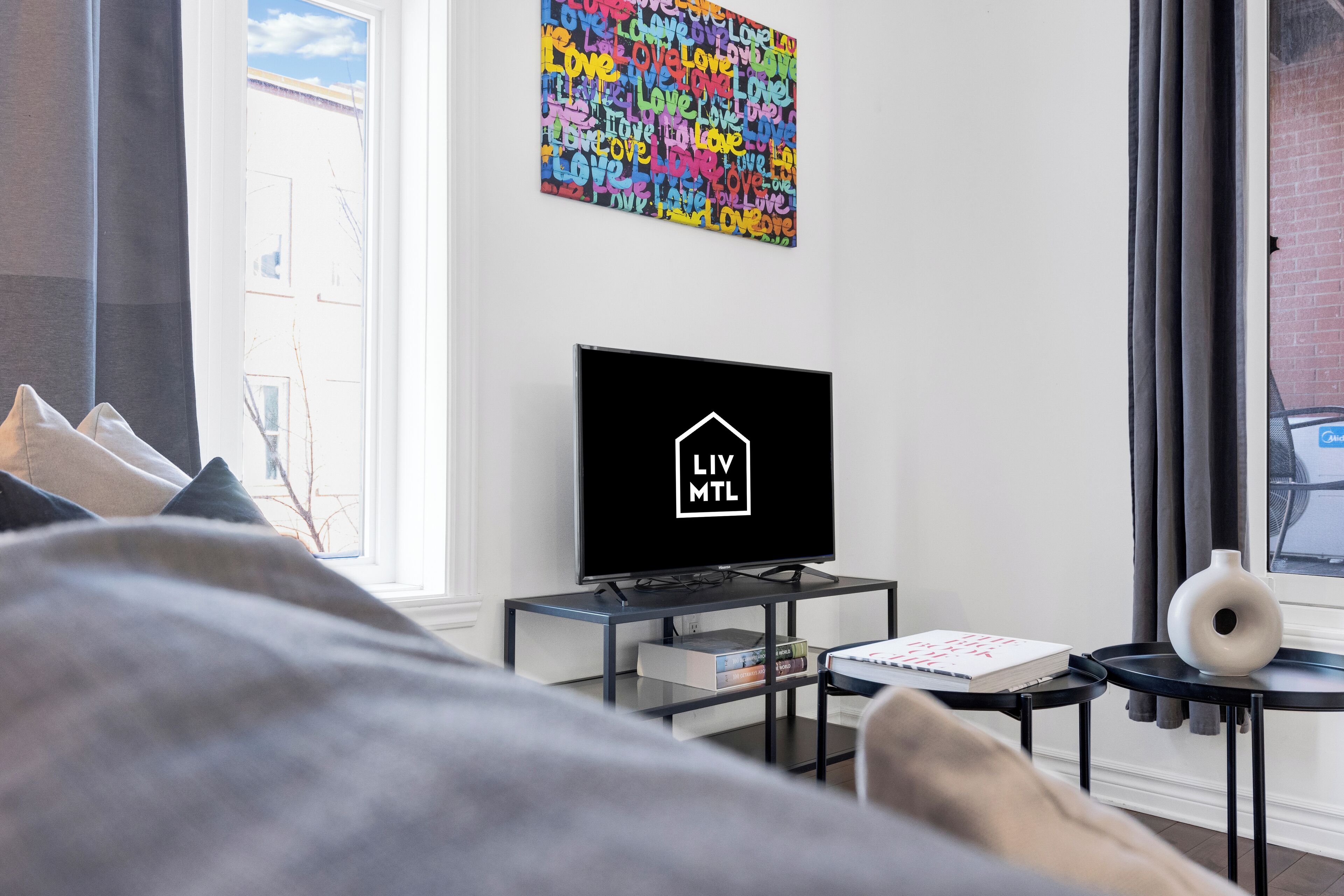 华丽公寓, 1 间卧室, 露台, 城市景观 (Mont-Royal 202) | 起居区 | 49-英寸纯平电视（配备数码频道）、智能电视、办公室