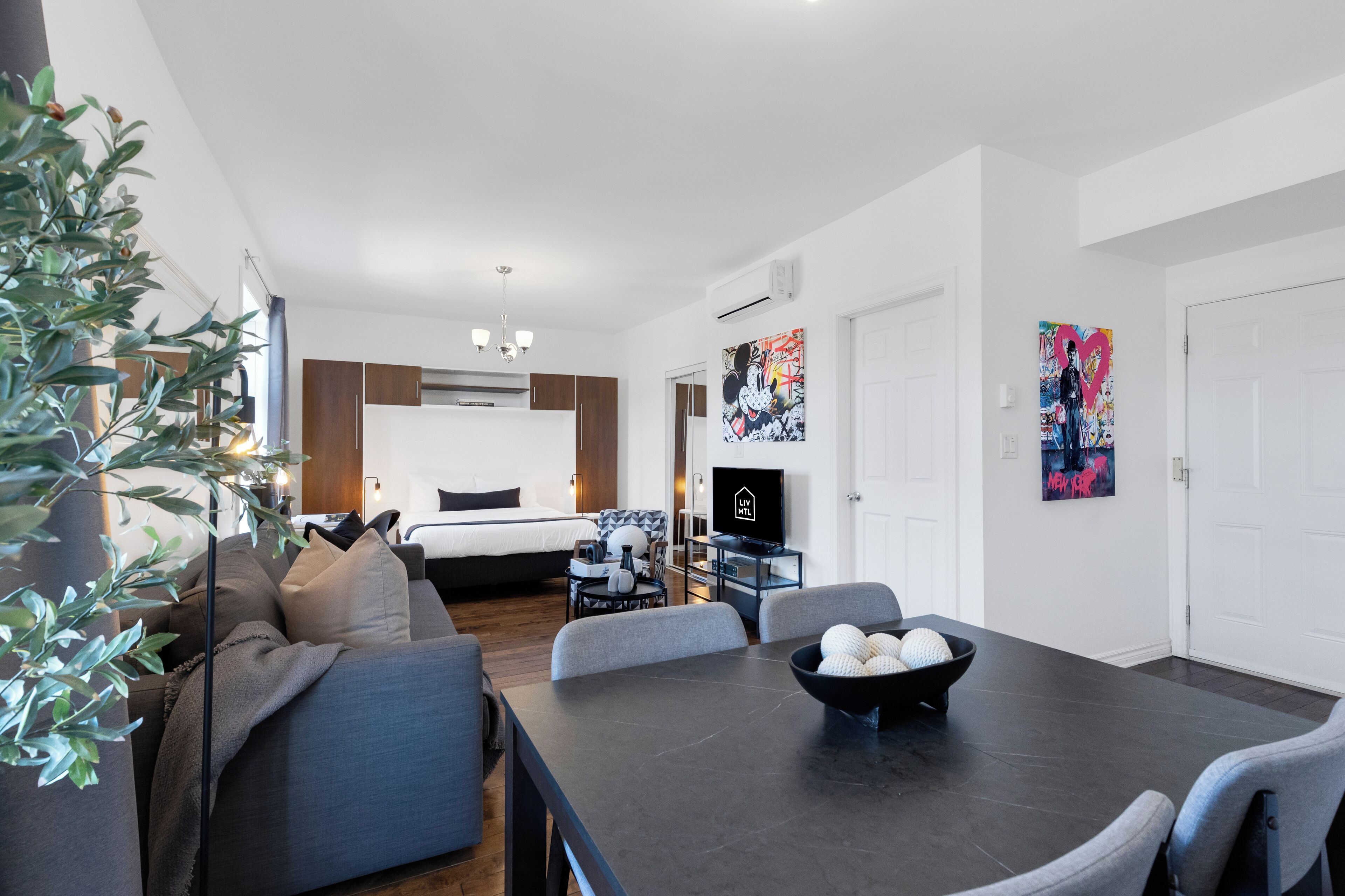 Studio Deluxe, 1 grand lit et 1 canapé-lit, patio, vue sur la ville (Mont-Royal 301) | Vue de la chambre