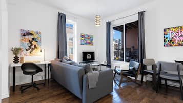 Deluxe Apartment, 1 Bedroom, Patio, City View (Mont-Royal 202) | View from room