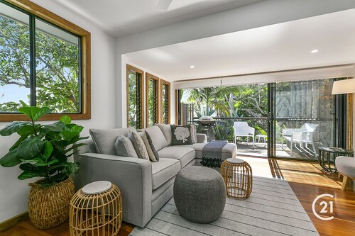 1/23 Hill - Sunshine Beach Villa - Pet Friendly and Great Location!