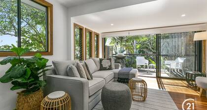 1/23 Hill - Sunshine Beach Villa - Pet Friendly and Great Location!