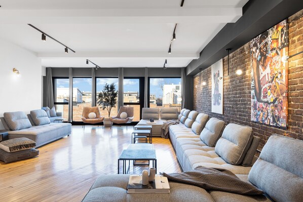 高级顶层房, 多张床, 双浴室, 城市景观 (with Loft Plaza 300) | 客房景观