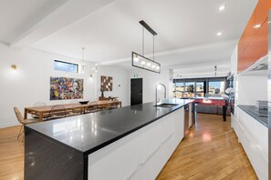 Superior Penthouse, Multiple Beds, 2 Bathrooms, City View (with Loft Plaza 300) | Private kitchen