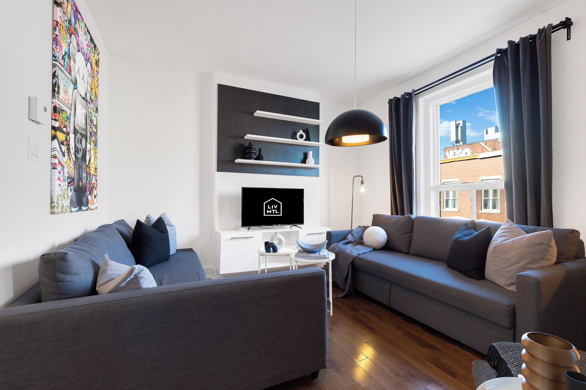 Premium Apartment, 4 Bedrooms, Pets Allowed, City View (Chic-3) | Living area