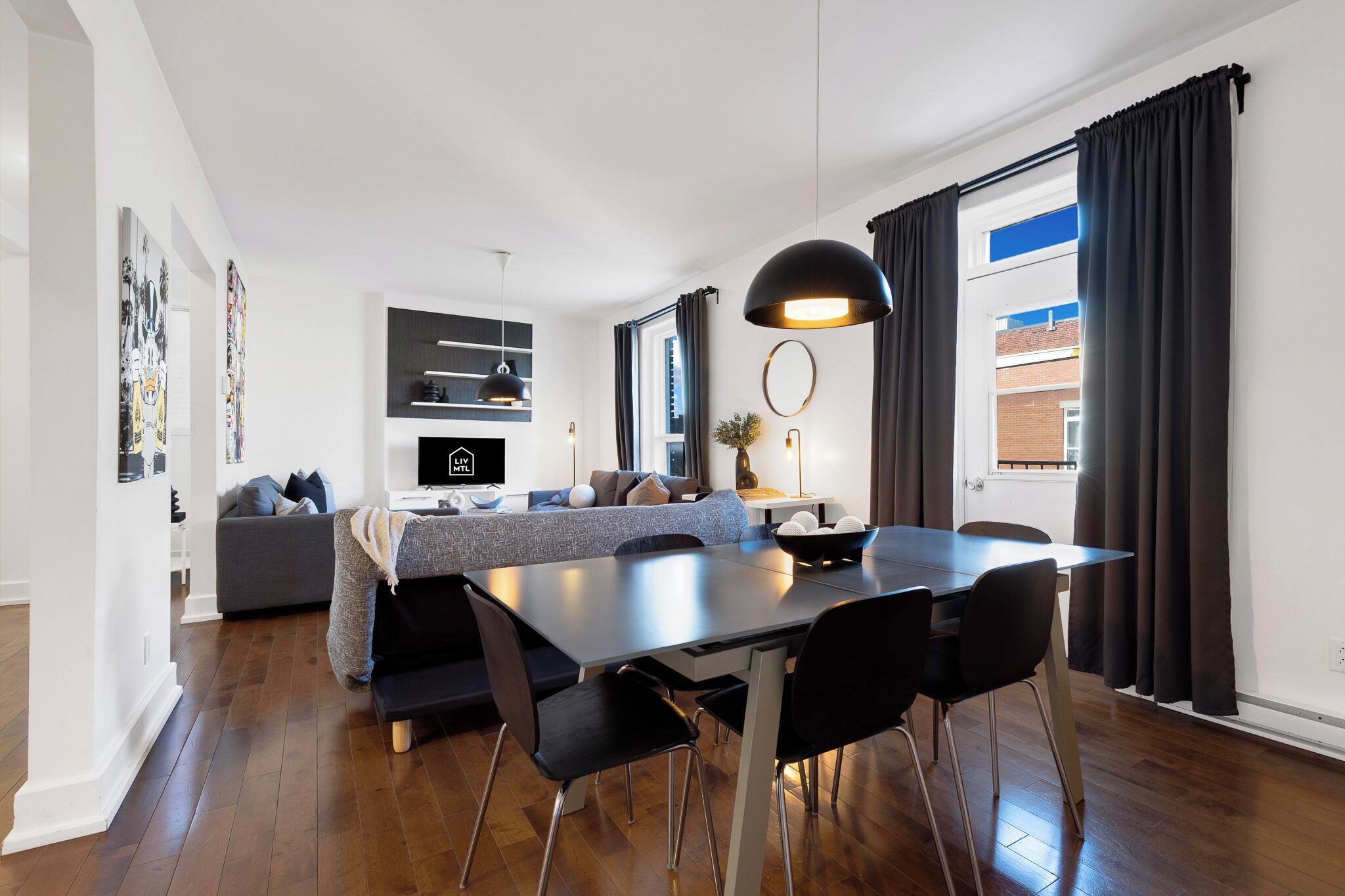 Premium Apartment, 4 Bedrooms, Pets allowed, City View (The CH3 - Suite 3) | In-room dining