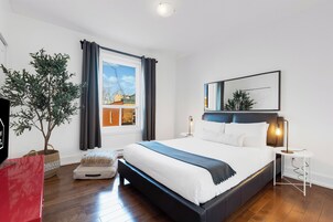 Appartement Premium, 4 chambres, animaux de compagnie acceptés, vue ville (Chic-3) | 4 chambres, literie de qualité supérieure, couette en duvet d'oie