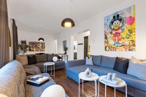 Premium Apartment, 4 Bedrooms, Pets allowed, City View (The CH3 - Suite 3) | Living area