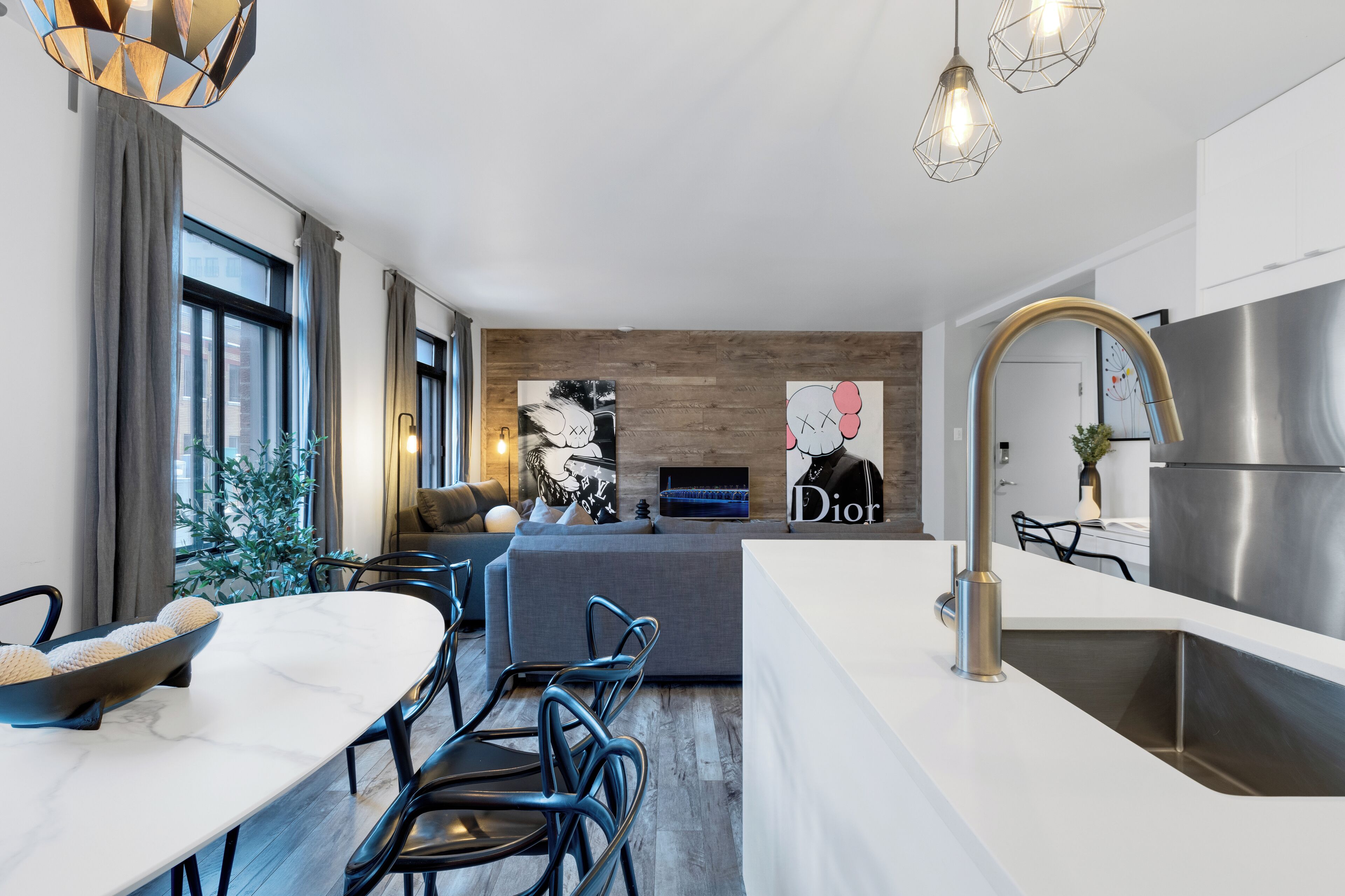 Premium Apartment, Multiple Beds, City View (Urban 4) | Living area | Smart TV, offices