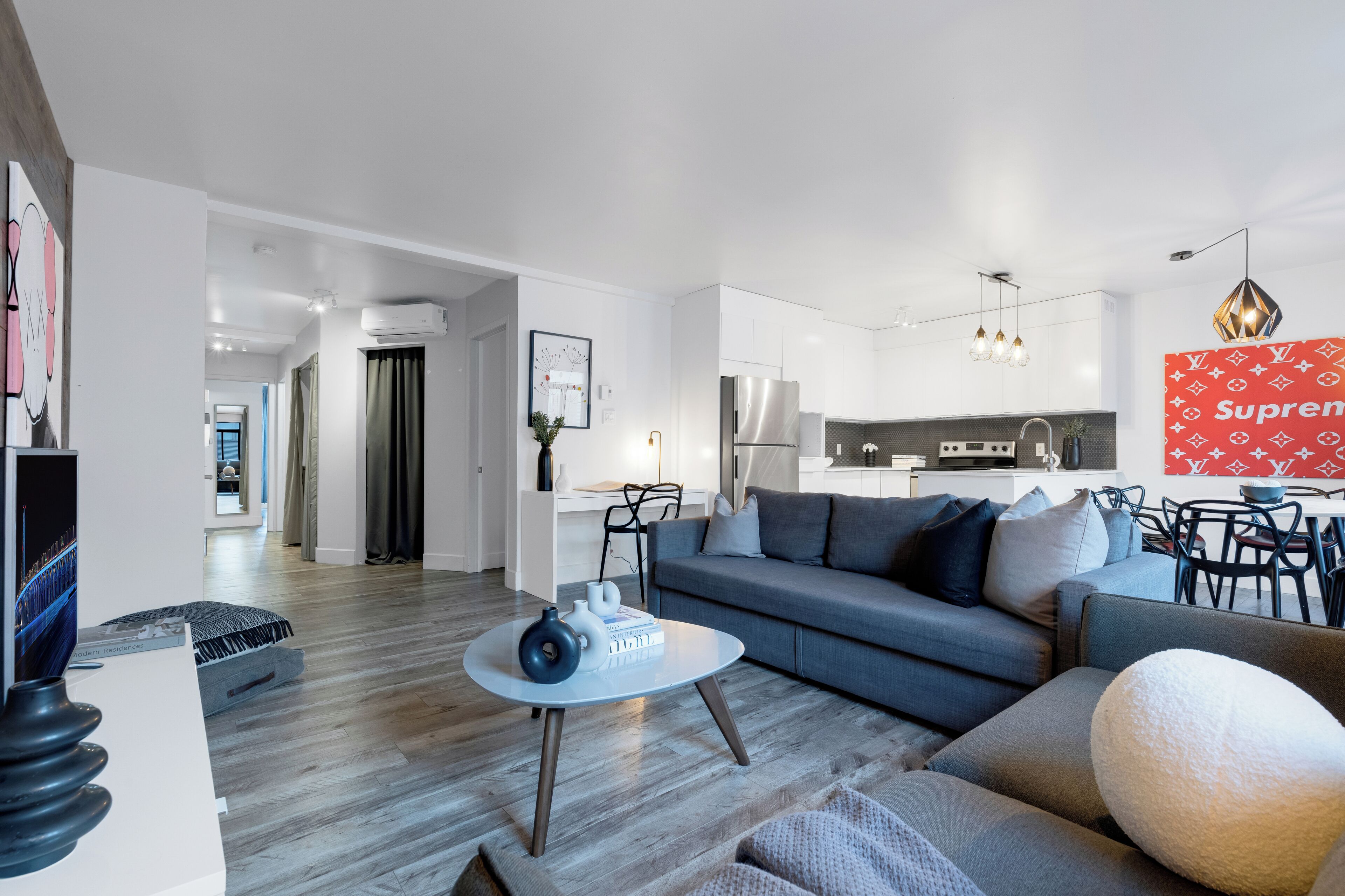 Premium Apartment, Multiple Beds, City View (Urban 4) | Living area | Smart TV, offices