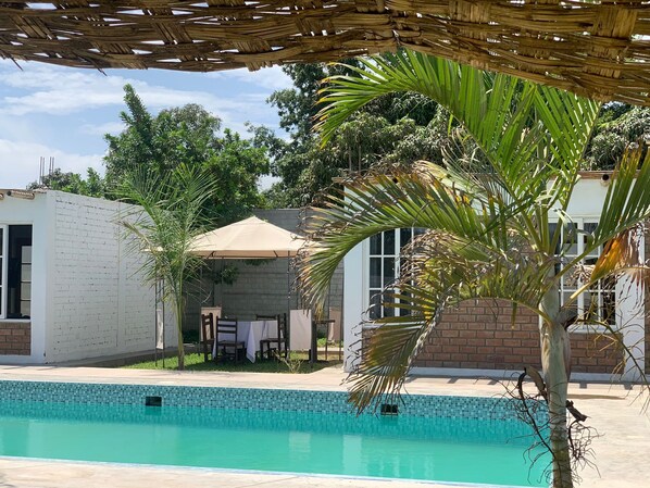 50-inch Smart TV with premium channels, TV, Netflix - Ica Adventures Hidden Paradise (La Tinguiña)