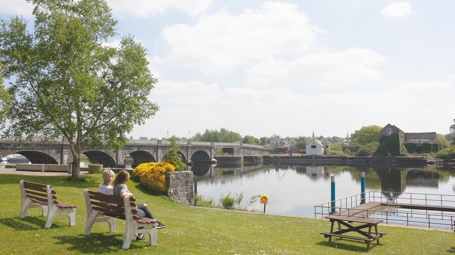 Apartment Sleeps 7 With Mezzanine