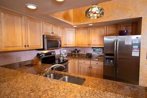 公寓客房, 3 間臥室 | 私人廚房 | 焗爐、咖啡機/沖茶器