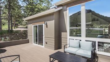 Townhome, 3 Bedrooms | Property grounds