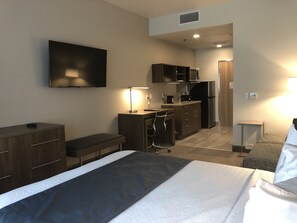 Double Room, 1 Queen Bed with Sofa bed, Mountain View | 1 bedroom, pillowtop beds, in-room safe, desk - Kodiak Compass Suites (Kodiak)