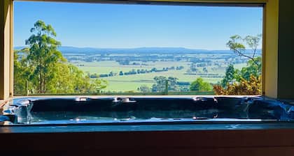 Grand Gippsland Home Sleeps Up To 28