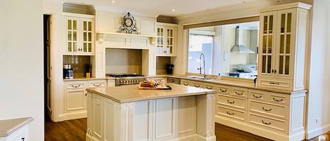 Grand House | Private kitchen | Full-size fridge, microwave, oven, stovetop