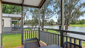 Deluxe 2 Bedroom Waterfront Cabin - Sleeps 4 | Balcony