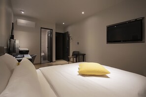Standard Room | Premium bedding, desk, free WiFi - Yellow 8 Hotel (Goyang)
