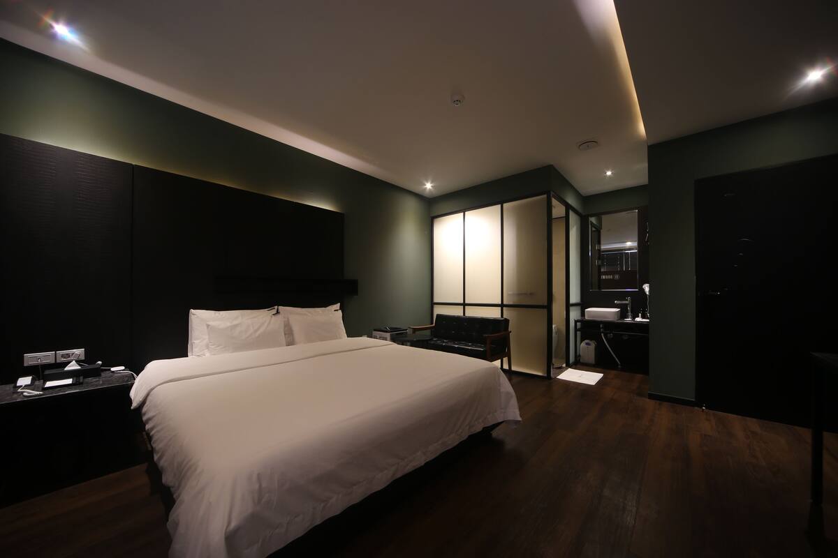 Premium Studio