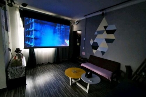 I am waiting for you in Guilin Youth Hostel (Liangjiang Sihu East-West Alley)