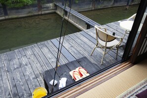 Chambre Tradition, fumeur, salle de bains commune (JP Style, 6 People, Fishing Activity) | Balcon