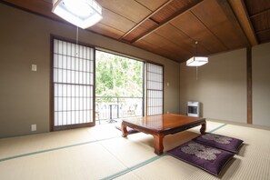 Japanese Style Room for 4 People with Terrace, Shared-Bathroom, Smoking | In-room safe, free WiFi - Chouja Yashiki (Nanyo)