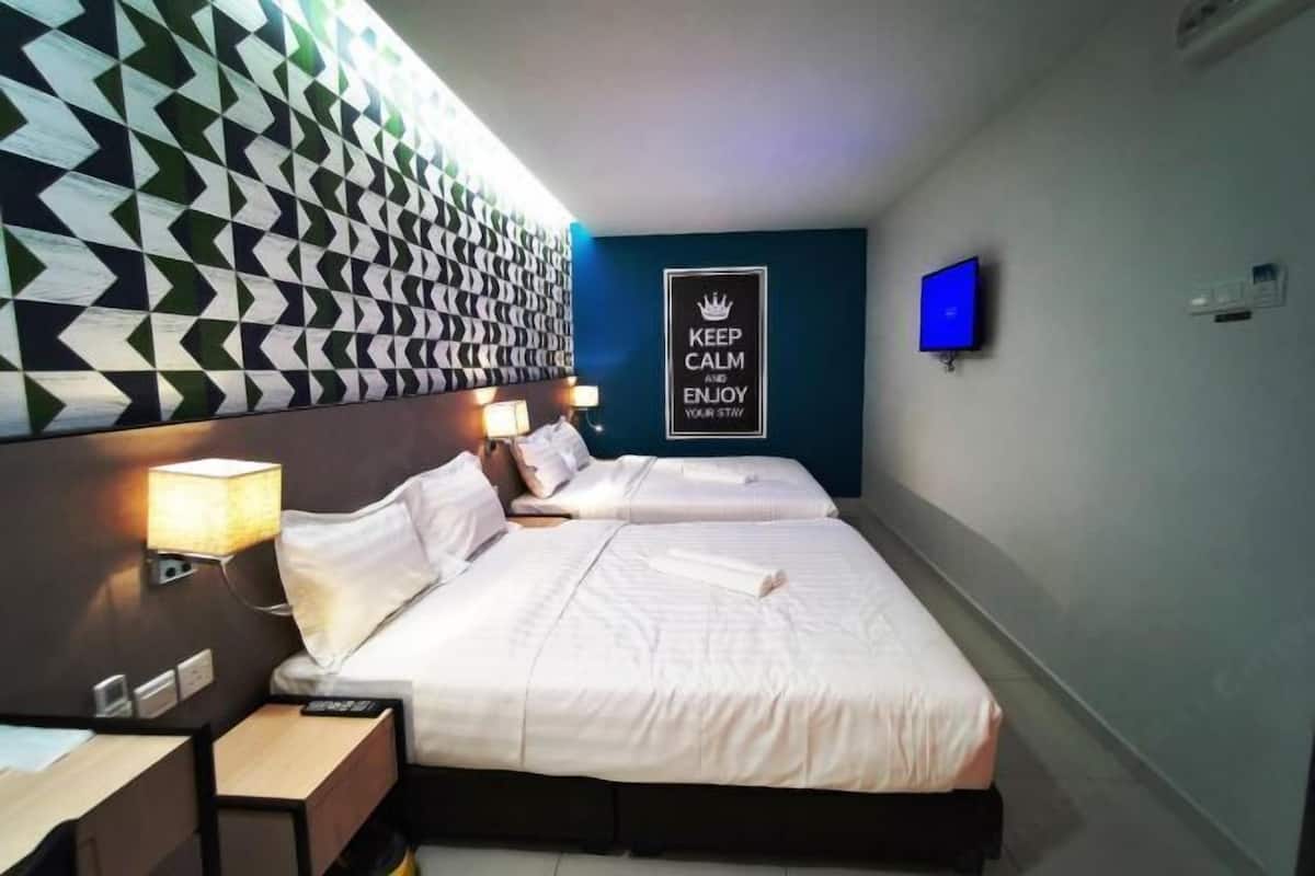 Desk, soundproofing, iron/ironing board, free WiFi