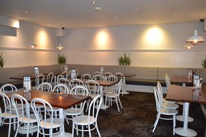 Restaurant - Coniston Hotel Wollongong (Coniston)
