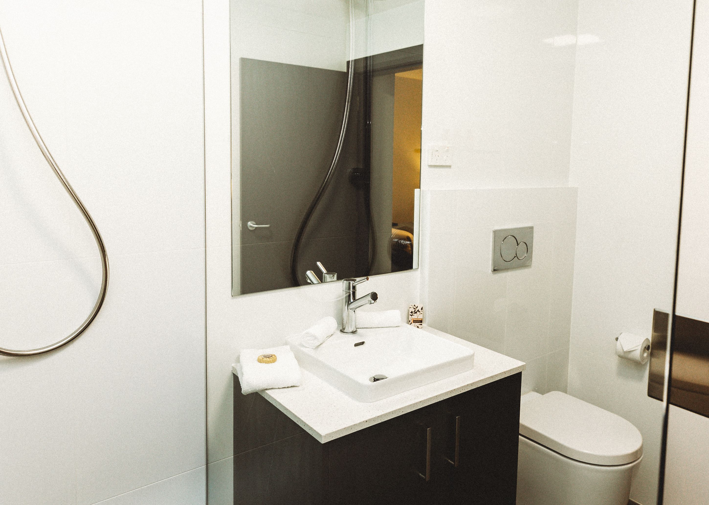 standard twin, 2 single beds, ensuite bathoom | bathroom | shower, towels