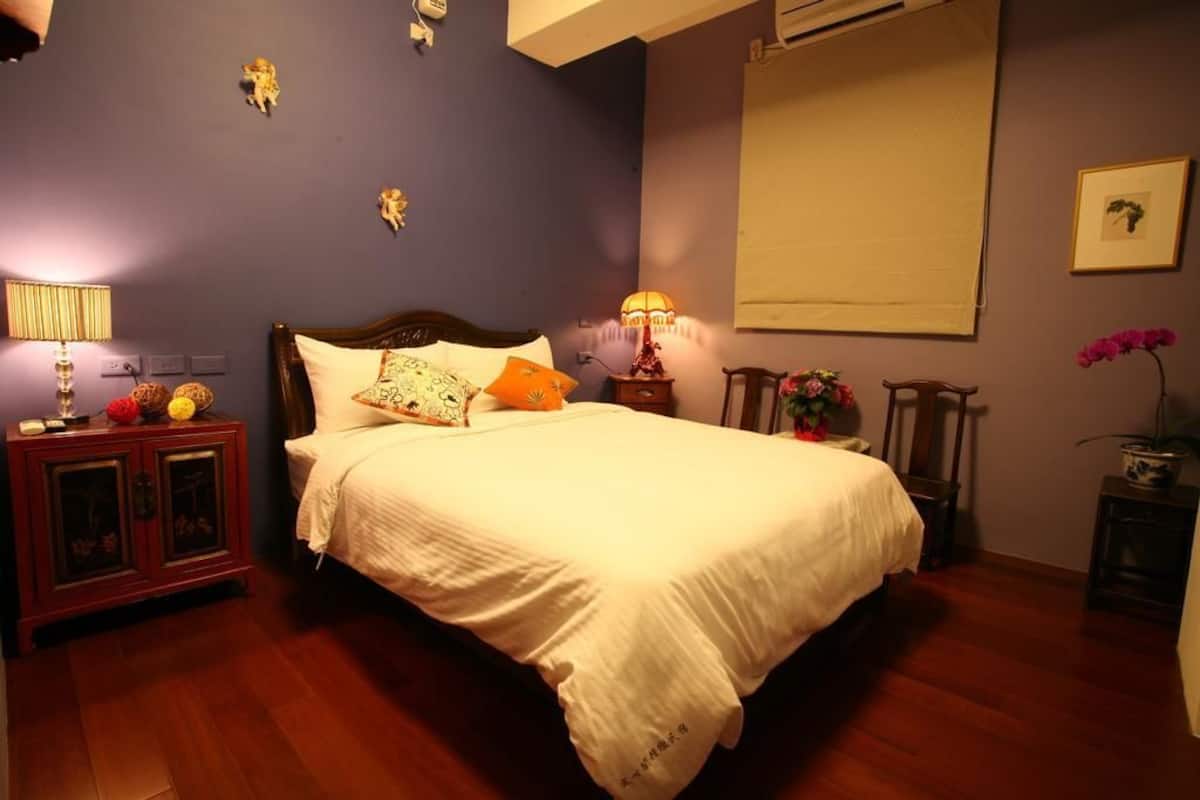 Double Room | Blackout drapes, free WiFi, bed sheets