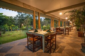 Breakfast, lunch, dinner served; Indian cuisine 