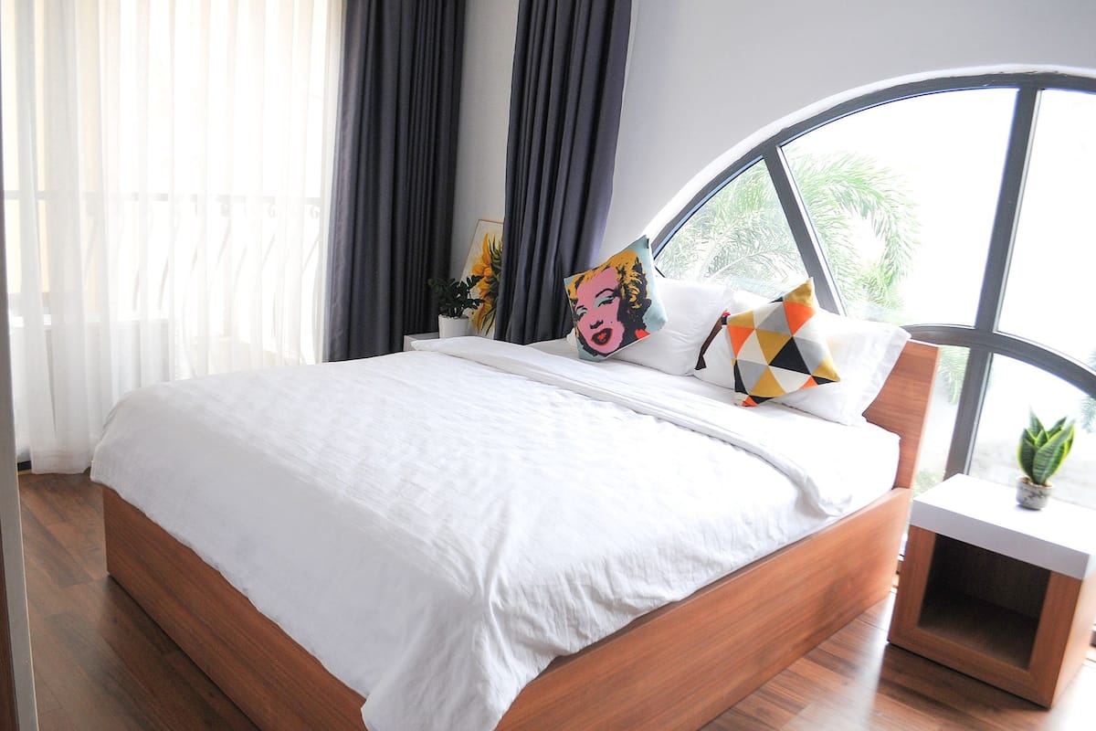 Suite, 2 Bedrooms | 2 bedrooms, in-room safe, individually furnished, desk