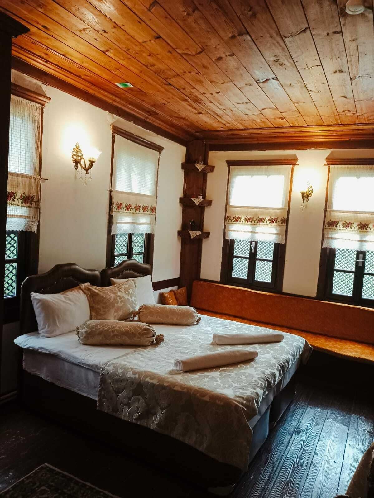 Standard Double Room | Free WiFi, bed sheets