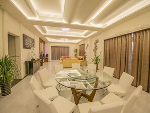 Huis (President Courtyard) | 1 slaapkamer, een bureau, verduisterende gordijnen, gratis wifi