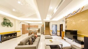 House (Autumn Love) | Living room | Flat-screen TV - Kuan Pin Villa - President Courtyard (Wujie)