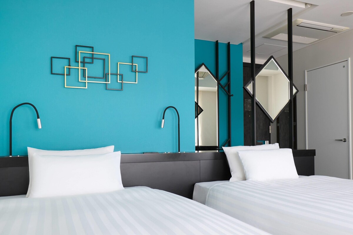 Executive Room, 2 Twin Beds, Non Smoking | In-room safe, desk, blackout drapes, WiFi (free)