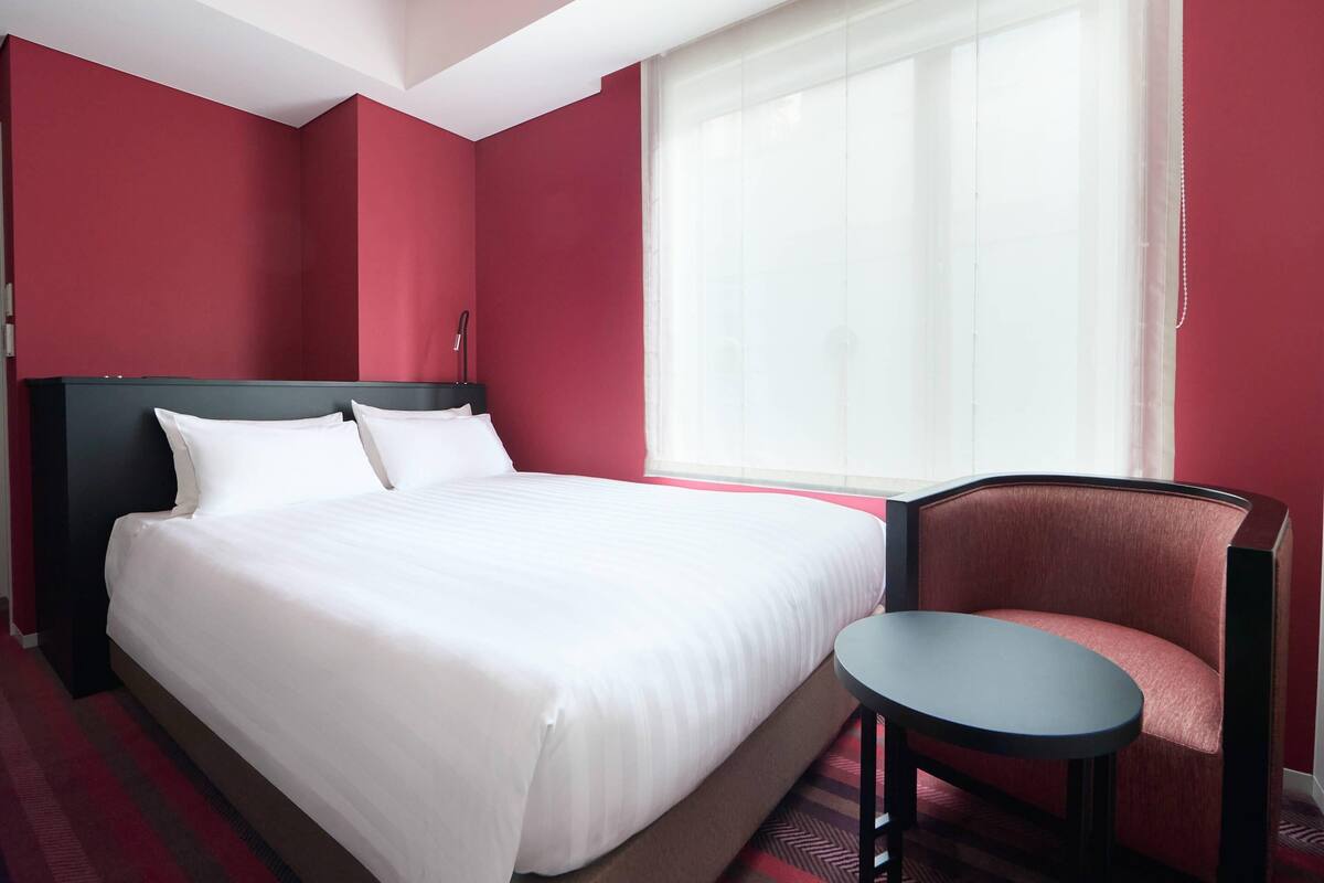 Quarto luxo, 1 cama de casal, para não fumantes | Cofres nos quartos, escrivaninha, cortinas blackout, Wi-Fi de cortesia