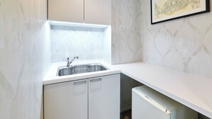 Suite junior, 2 camas matrimoniales, para no fumadores | Servicios de la habitación