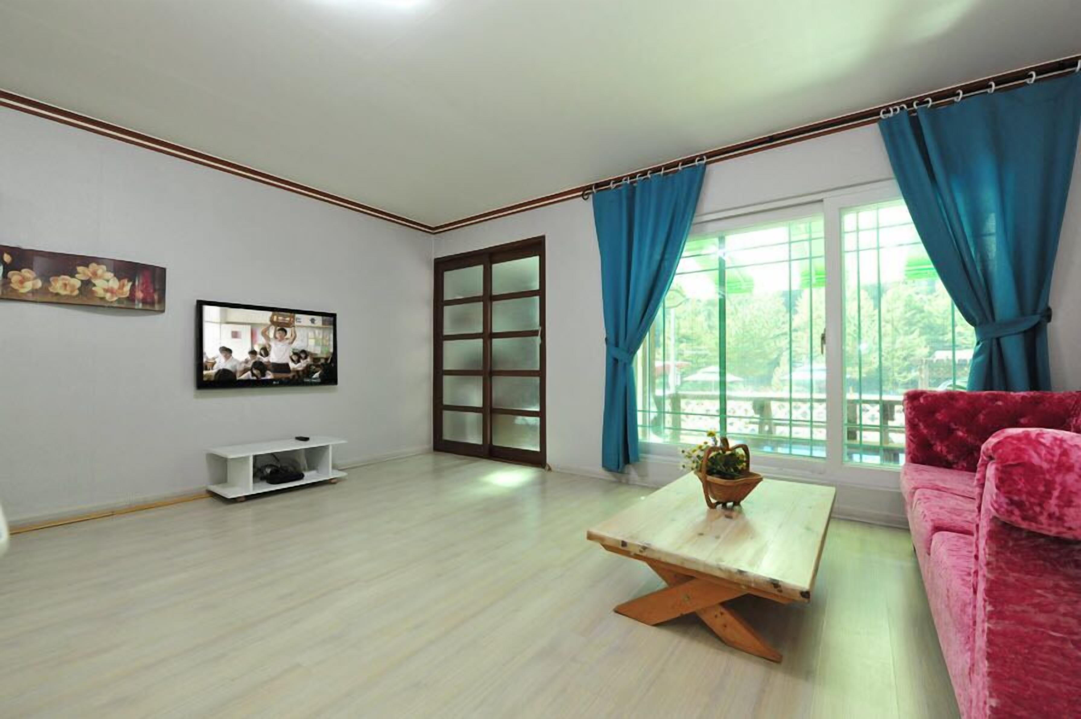 원룸형: 아벨 | 각각 다른 스타일의 인테리어, 각각 다르게 가구 비치, 무료 WiFi