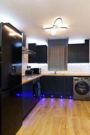 Standard Apartment, Private Bathroom (One Bedroom) | Shared kitchen - Spencer House (Leeds)