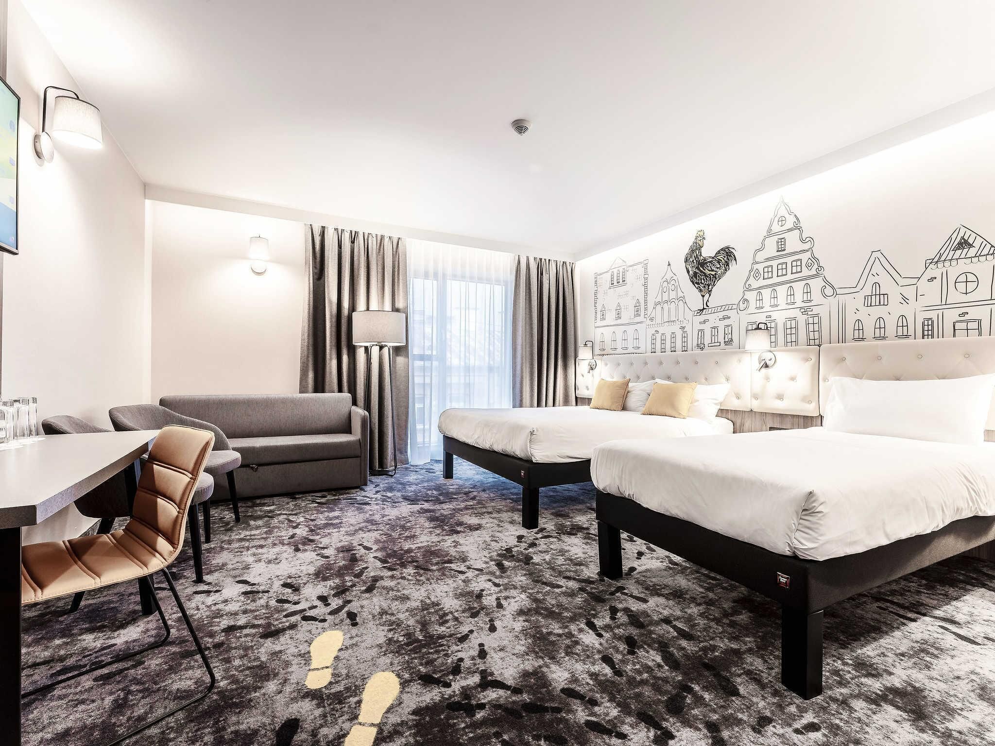 Family Room, Multiple Beds | Desk, soundproofing, iron/ironing board, free WiFi
