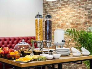 Desayuno buffet todos los días (con cargo) 
