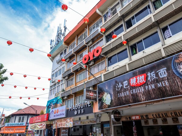 Exterior - OYO 43993 Madsuite (Kota Kinabalu)