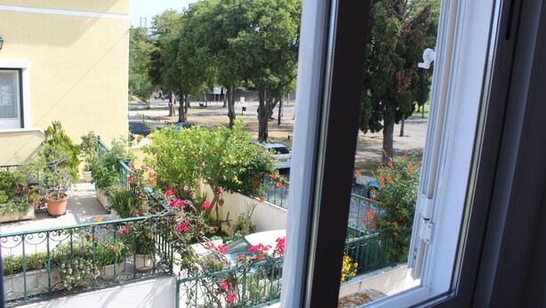 View from property - Quiet Villa near River and Nature by Rental4all (Lisbon)