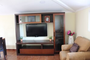 Apartment, 1 Bedroom, River View (II) | Living room | Flat-screen TV - Quiet Villa near River and Nature by Rental4all (Lisbon)